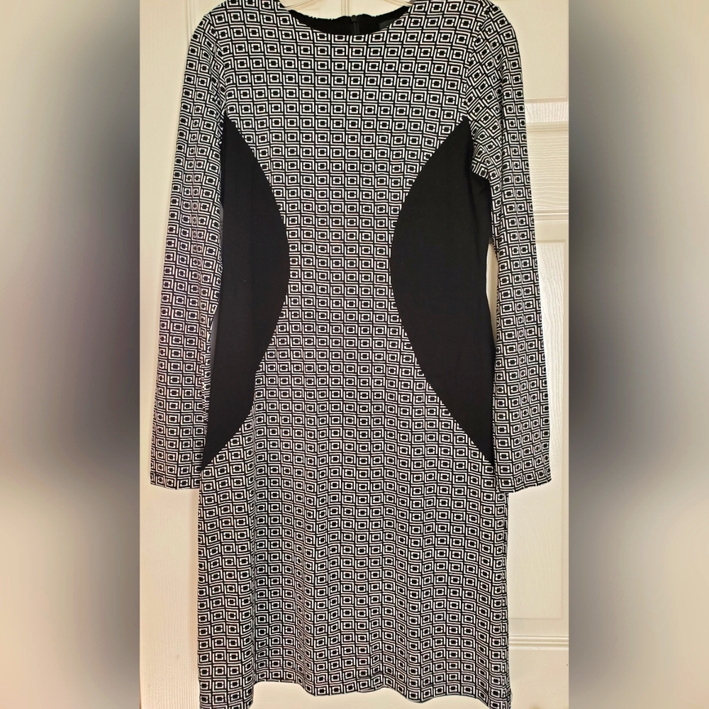 Karen Kane Black White Geometric Stretch Lined LS Dress Faux Suede Insets MEDIUM